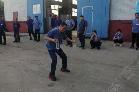 童年樂趣與時(shí)間賽跑